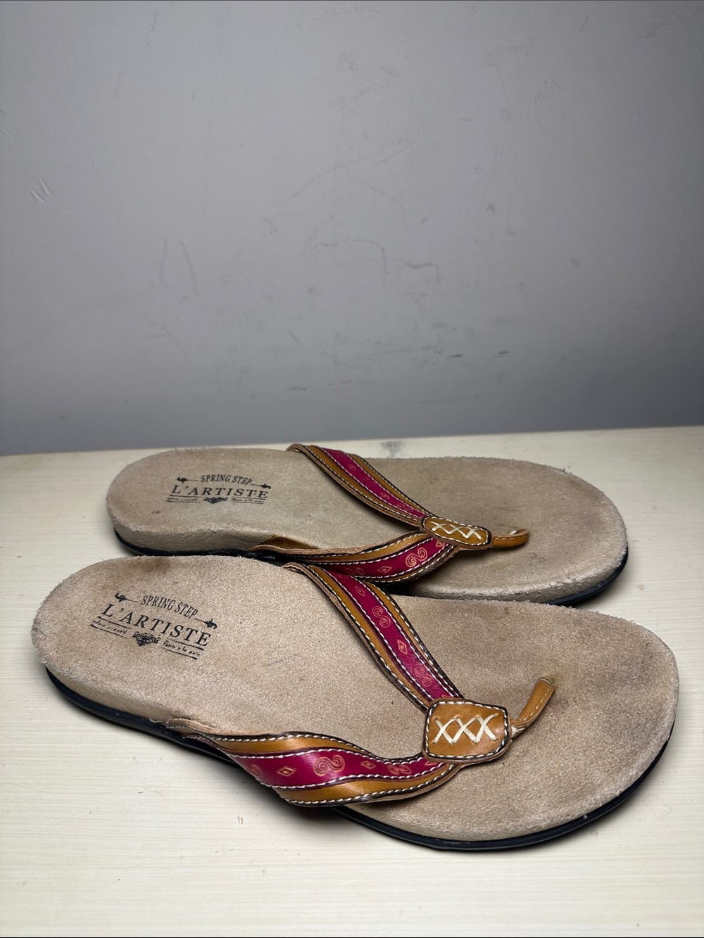 L'ATISTE Spring Step Turnberry Women's Pink and Tan Leather Toe-Post Sandals